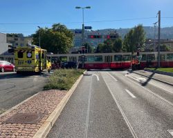 Verkehrsunfall Forchbahn mit Personenwagen (1)